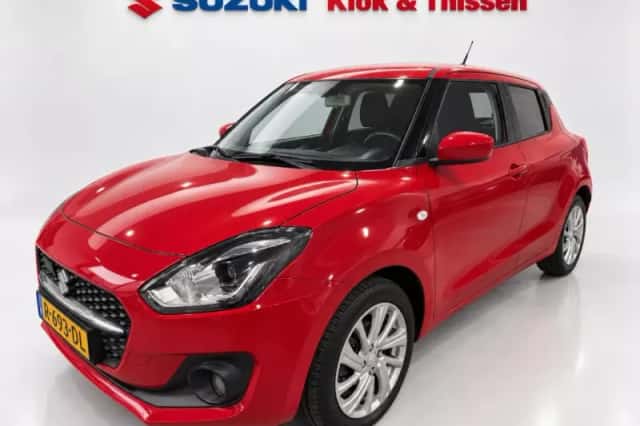Suzuki Swift (2022) thumbnail 2