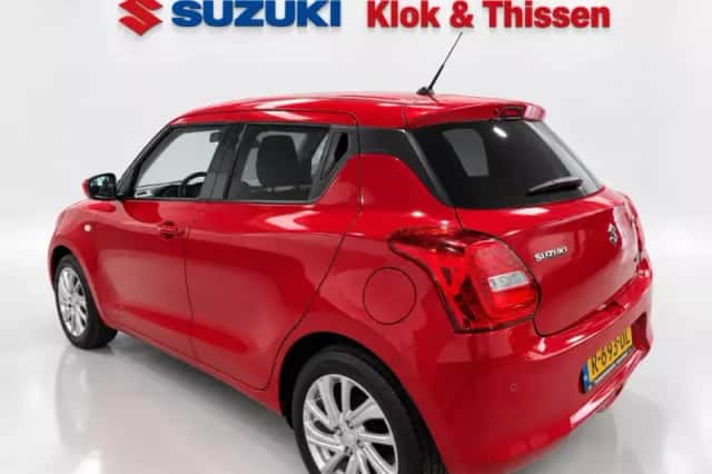 Suzuki Swift (2022) thumbnail 4