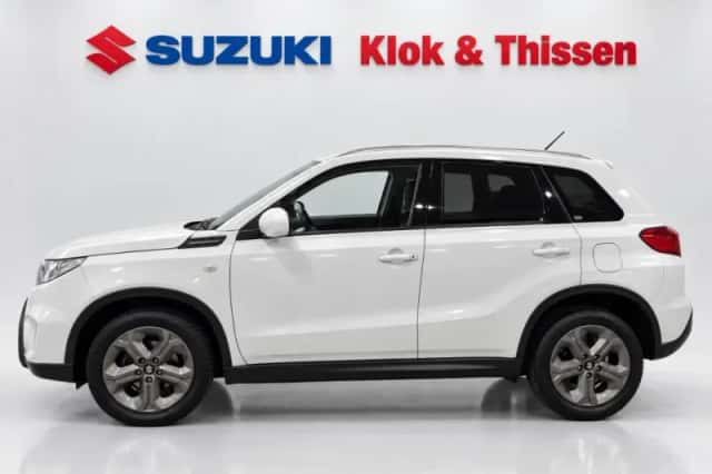 Suzuki Vitara (2016) thumbnail 2