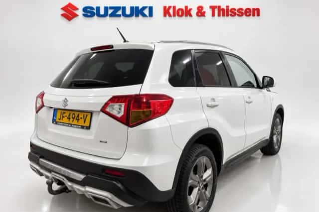 Suzuki Vitara (2016) thumbnail 4