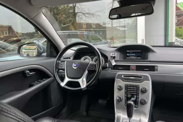 Volvo V70 (2011) thumbnail 5