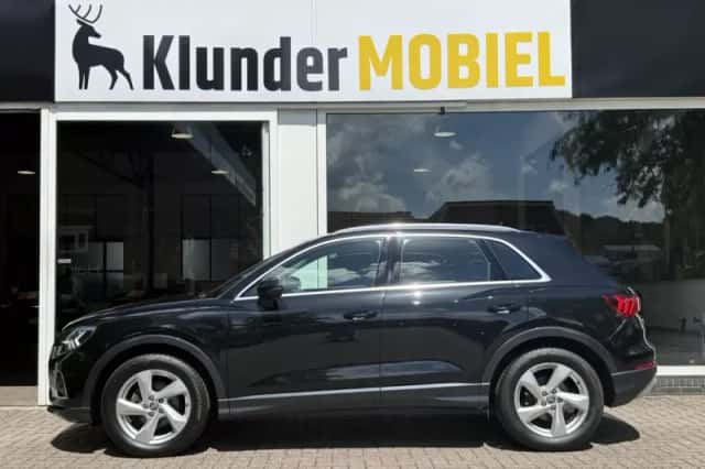 Audi Q3 (2019) thumbnail 2