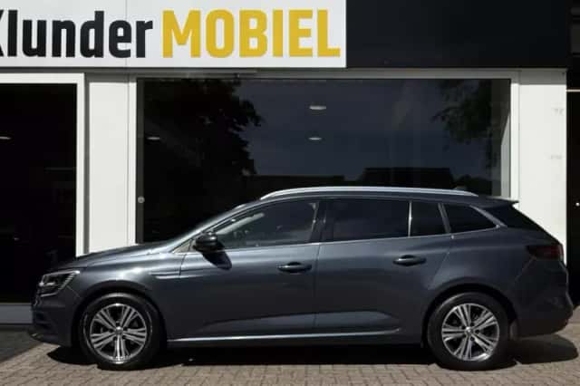 Renault Mégane (2022) thumbnail 2