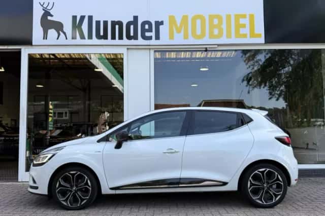 Renault Clio (2018) thumbnail 2