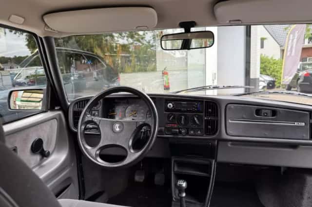 Saab 900 (1991) thumbnail 5