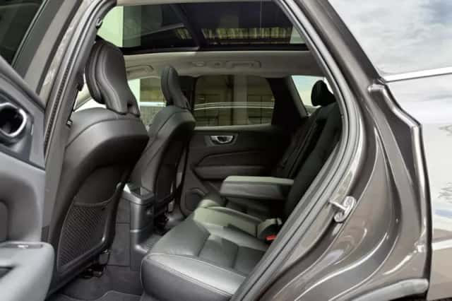 Volvo XC60 (2024) thumbnail 6