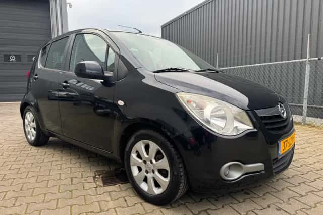 Opel Agila (2009) thumbnail 4