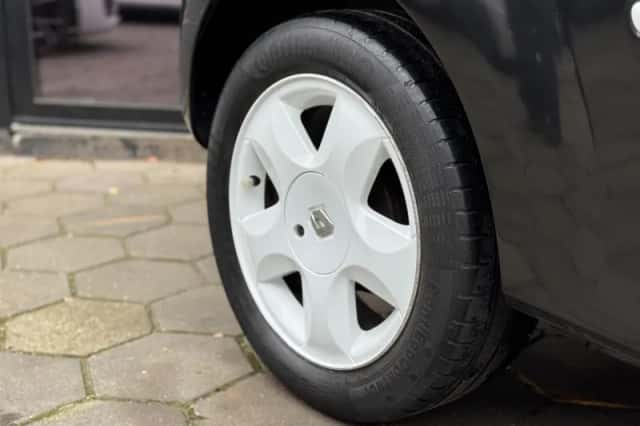 Renault Twingo (2012) thumbnail 3