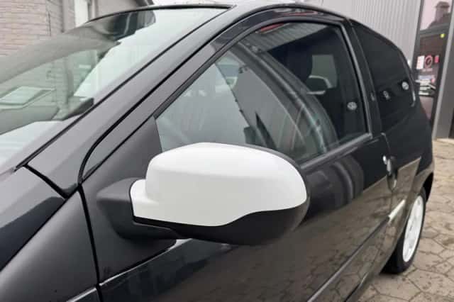 Renault Twingo (2012) thumbnail 4