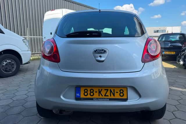 Ford Ka (2010) thumbnail 5