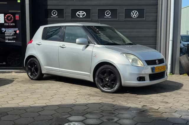 Suzuki Swift (2006) thumbnail 1