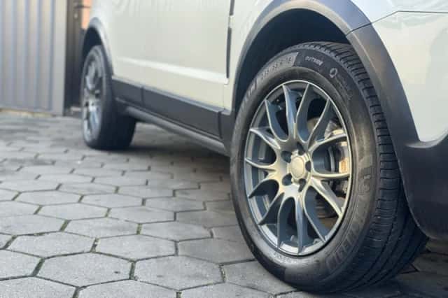 Opel Antara (2008) thumbnail 2
