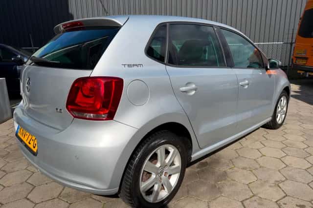 Volkswagen Polo (2010) thumbnail 4