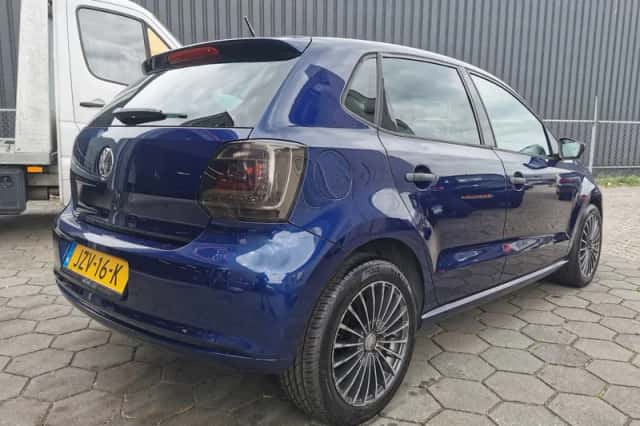 Volkswagen Polo (2009) thumbnail 2