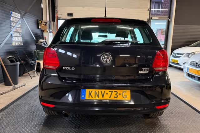 Volkswagen Polo (2015) thumbnail 4