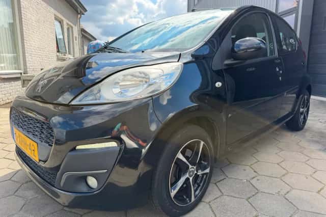 Peugeot 107 (2014) thumbnail 2