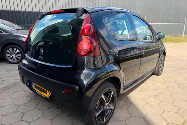 Peugeot 107 (2014) thumbnail 4