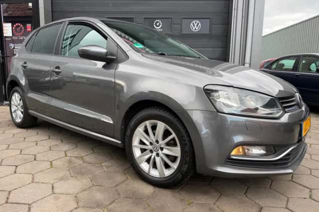 Volkswagen Polo (2014) thumbnail 1