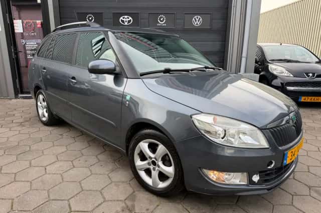 Škoda Fabia (2011) thumbnail 1