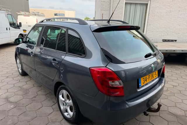 Škoda Fabia (2011) thumbnail 5