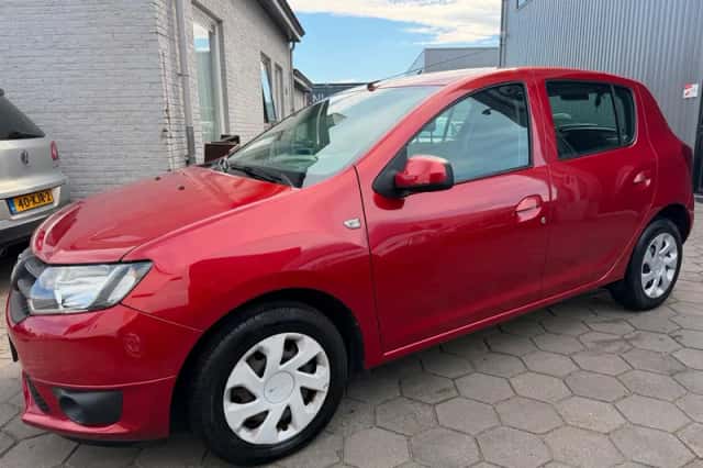 Dacia Sandero (2013) thumbnail 4