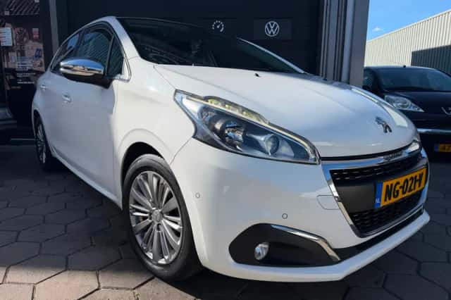 Peugeot 208 (2016) thumbnail 1