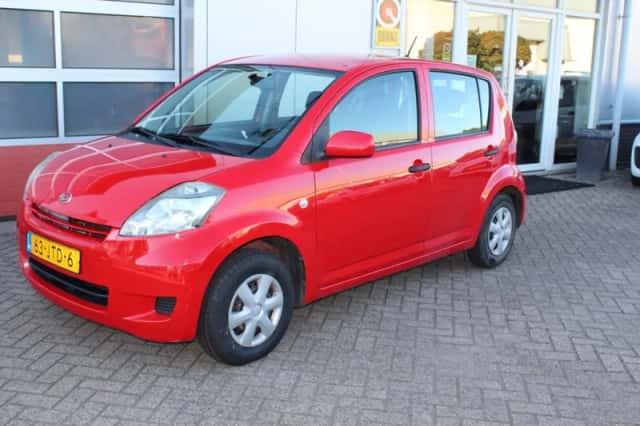 Daihatsu Sirion (2009) thumbnail 3