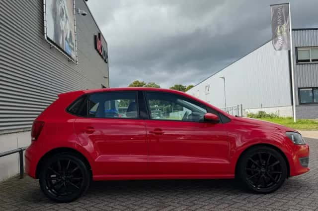 Volkswagen Polo (2012) thumbnail 3