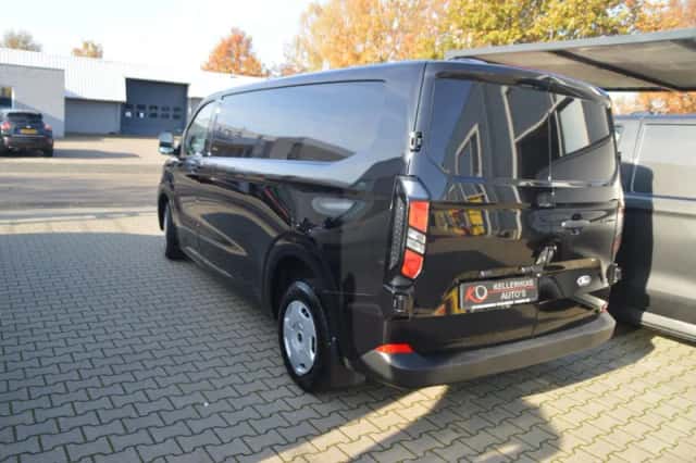 Ford Transit Custom (2024) thumbnail 3