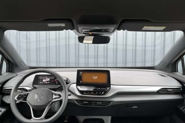 Volkswagen ID.4 (2021) thumbnail 2