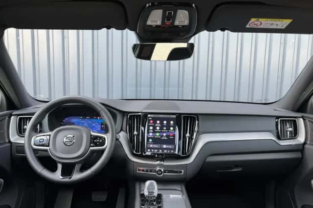 Volvo XC60 (2024) thumbnail 2