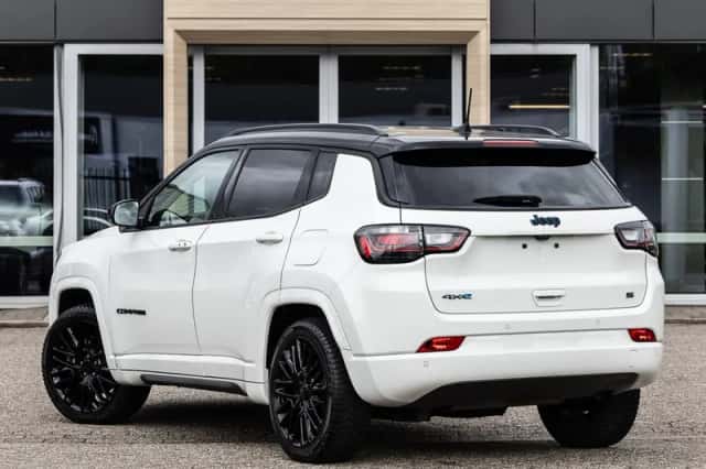 Jeep Compass (2022) thumbnail 2
