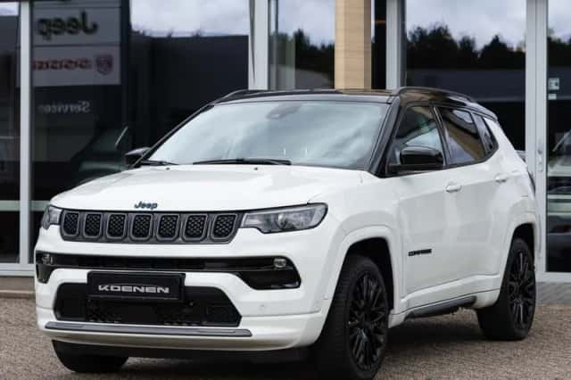 Jeep Compass (2022) thumbnail 3