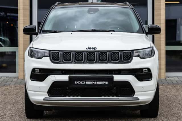 Jeep Compass (2022) thumbnail 4