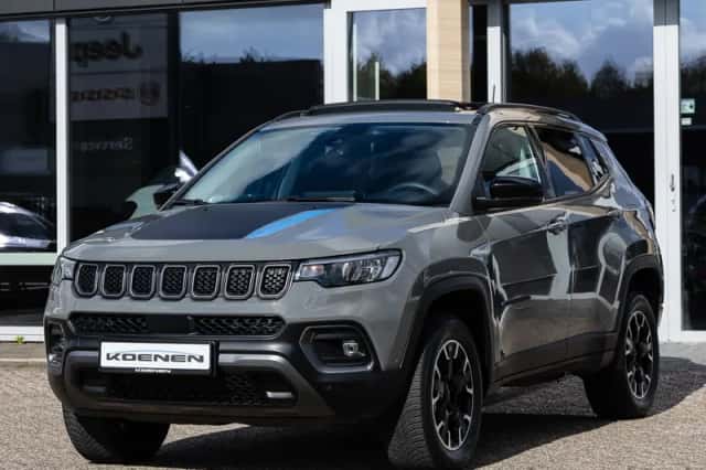 Jeep Compass (2023) thumbnail 3