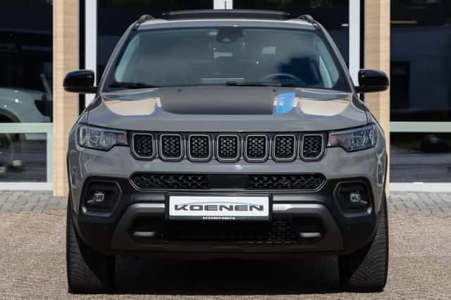 Jeep Compass (2023) thumbnail 4