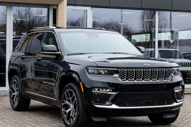 Jeep Grand Cherokee (2023) thumbnail 5