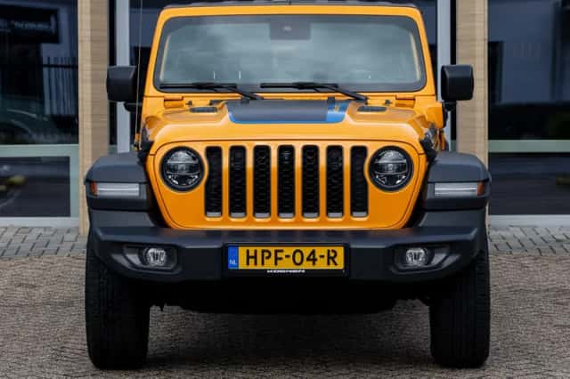 Jeep Wrangler (2021) thumbnail 4