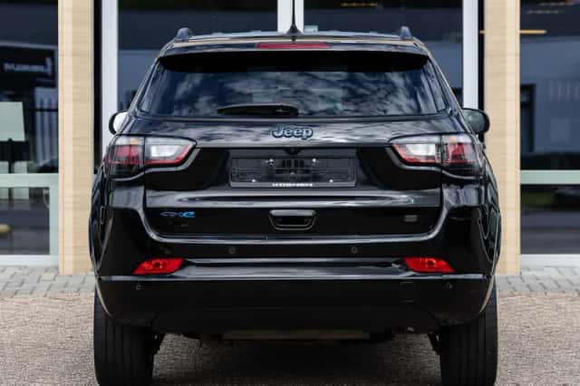 Jeep Compass (2024) thumbnail 4