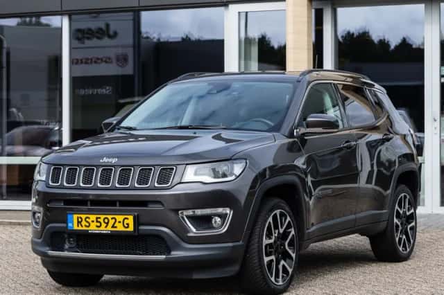 Jeep Compass (2018) thumbnail 3