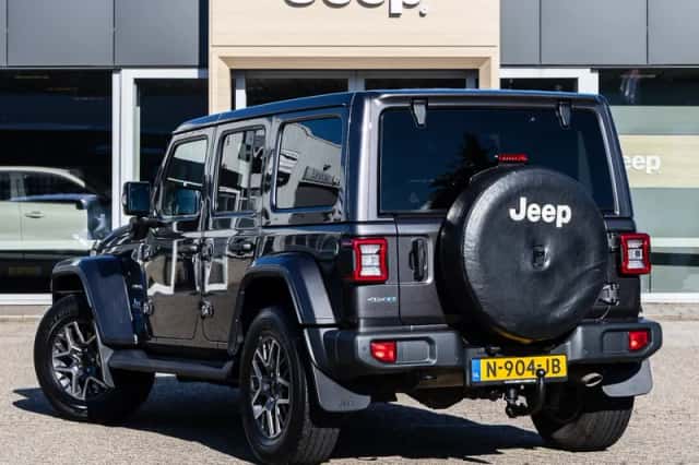 Jeep Wrangler (2021) thumbnail 2