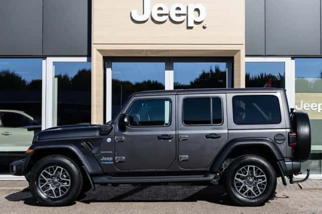 Jeep Wrangler (2021) thumbnail 6