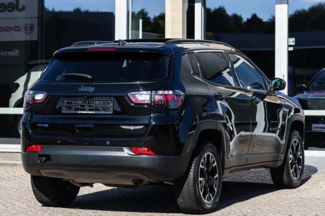 Jeep Compass (2023) thumbnail 3