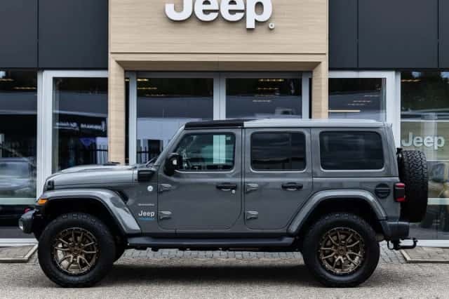 Jeep Wrangler (2021) thumbnail 6