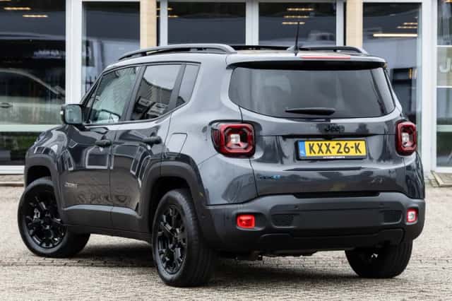 Jeep Renegade (2025) thumbnail 2