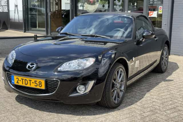 Mazda MX-5 (2013) thumbnail 4