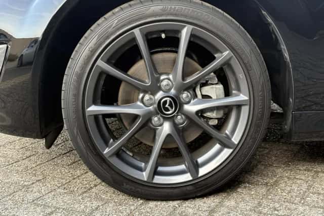 Mazda MX-5 (2013) thumbnail 5