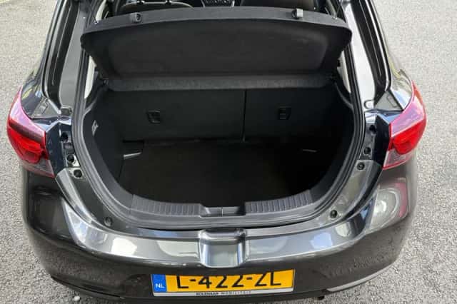 Mazda 2 (2021) thumbnail 3