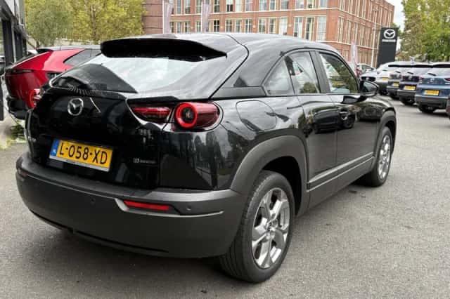 Mazda MX-30 (2021) thumbnail 3