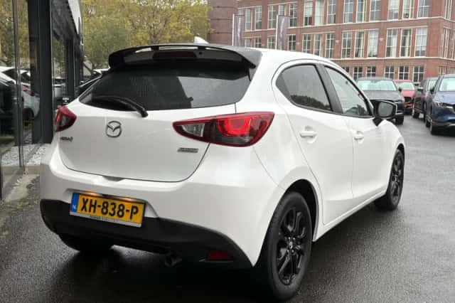 Mazda 2 (2019) thumbnail 3